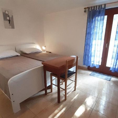 Apartments Nadia Sokolic Нерезине Экстерьер фото