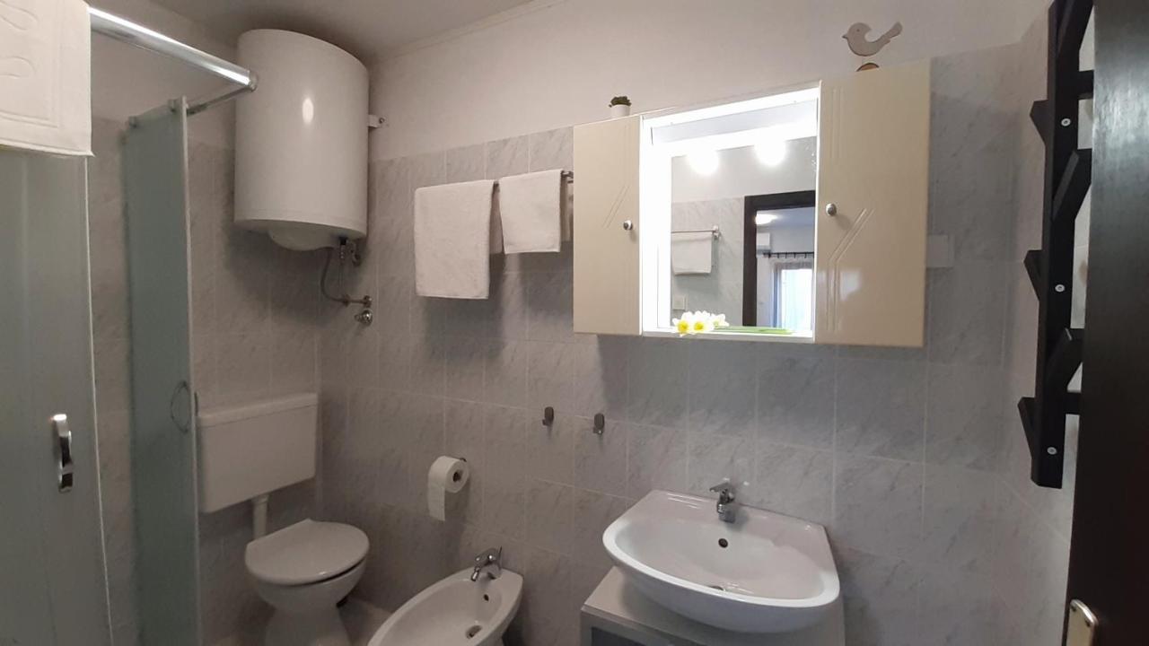 Apartments Nadia Sokolic Нерезине Экстерьер фото