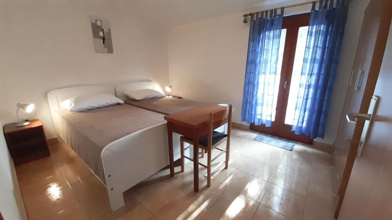 Apartments Nadia Sokolic Нерезине Экстерьер фото