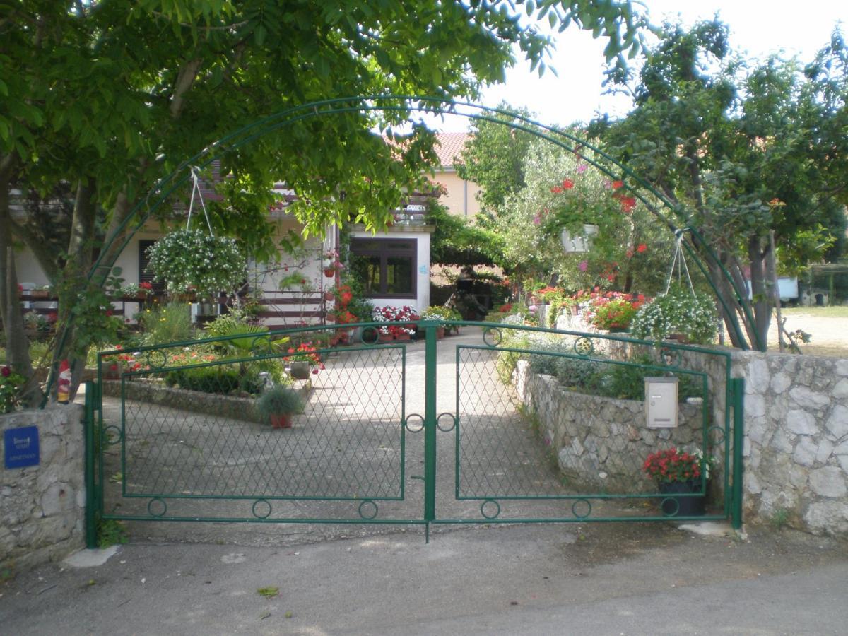 Apartments Nadia Sokolic Нерезине Экстерьер фото
